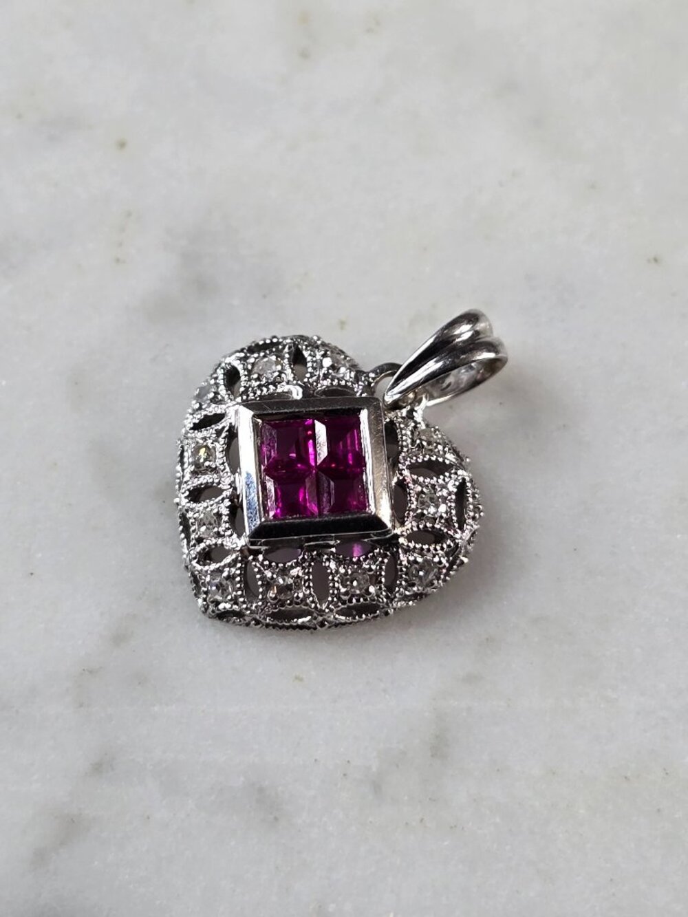 Womens Vintage Estate 14K White Gold Ruby Diamond Heart Pendant 1.8g E7881